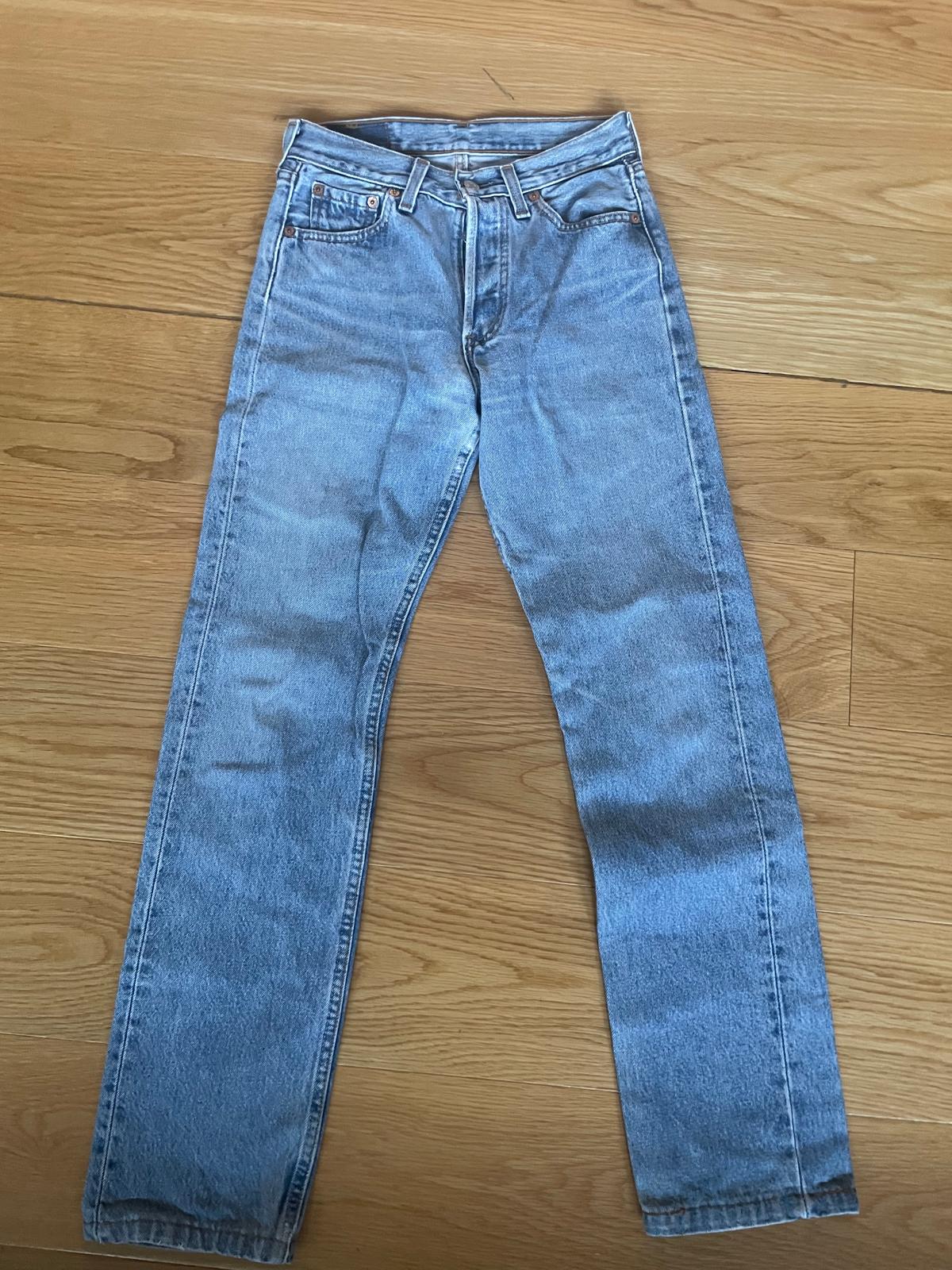 90's Vintage Levi's Jeans - great condition