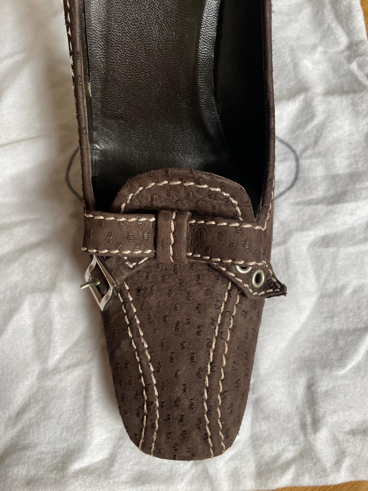 Prada pumps vintage 
